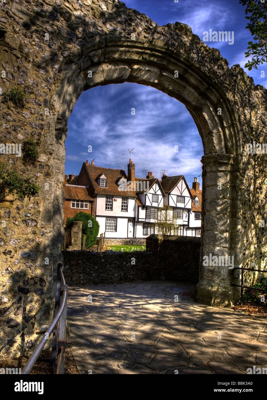 Norman archway in westgate giardini in Canterbury Kent, Regno Unito Foto Stock