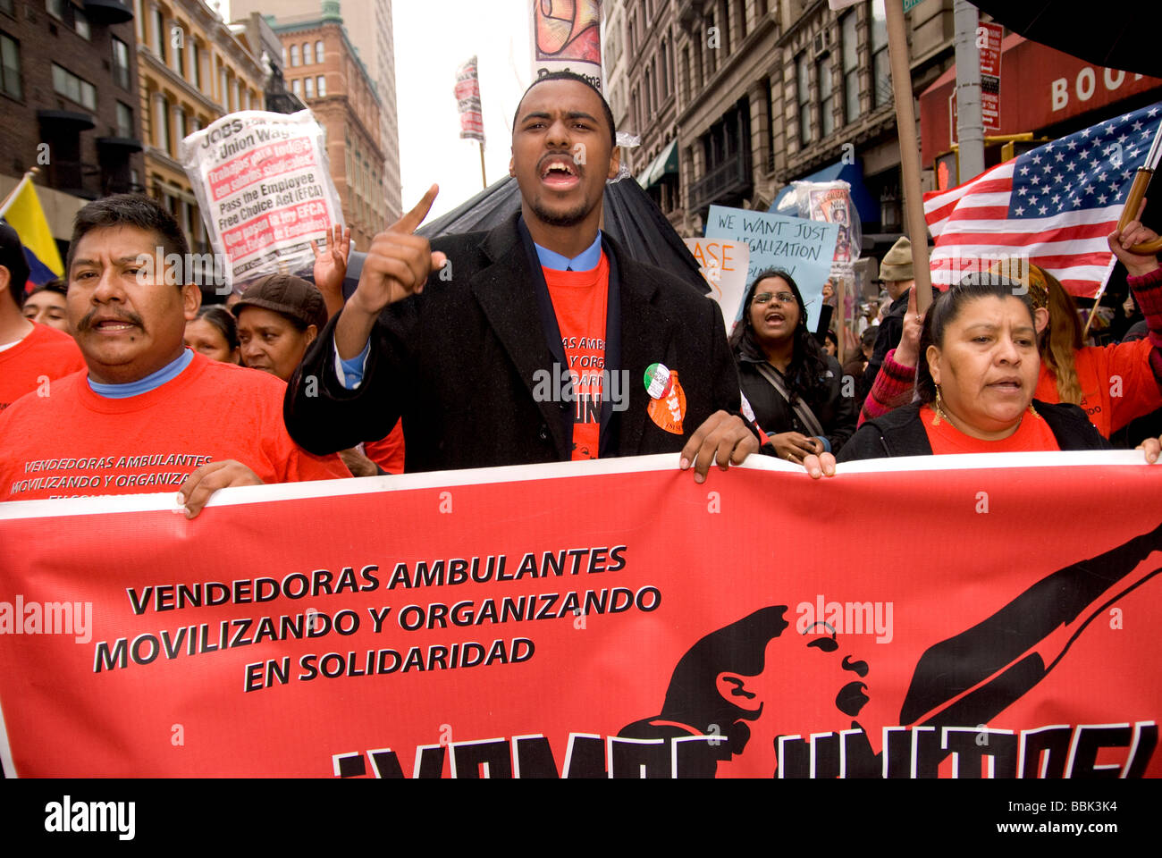 Gli immigrati marzo per Amnesty, pari diritti, legalizzazione, uguaglianza razziale, la libertà di parola, fair labor - New York City Foto Stock
