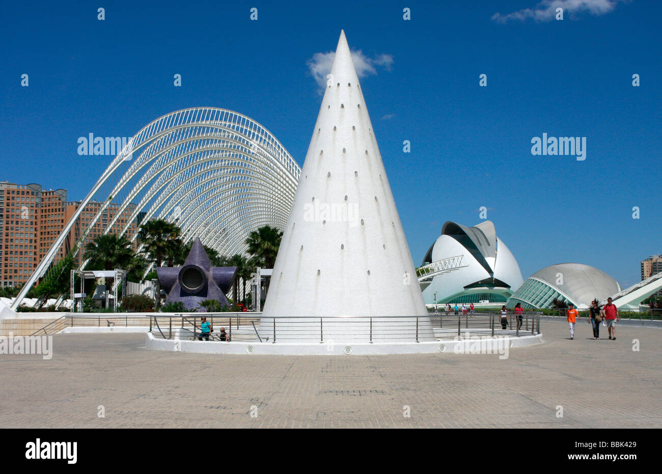 Progettato da Santiago Calatrava Valencia, la Città delle Arti e delle Scienze è una straordinaria collezione di architettura moderna . Foto Stock