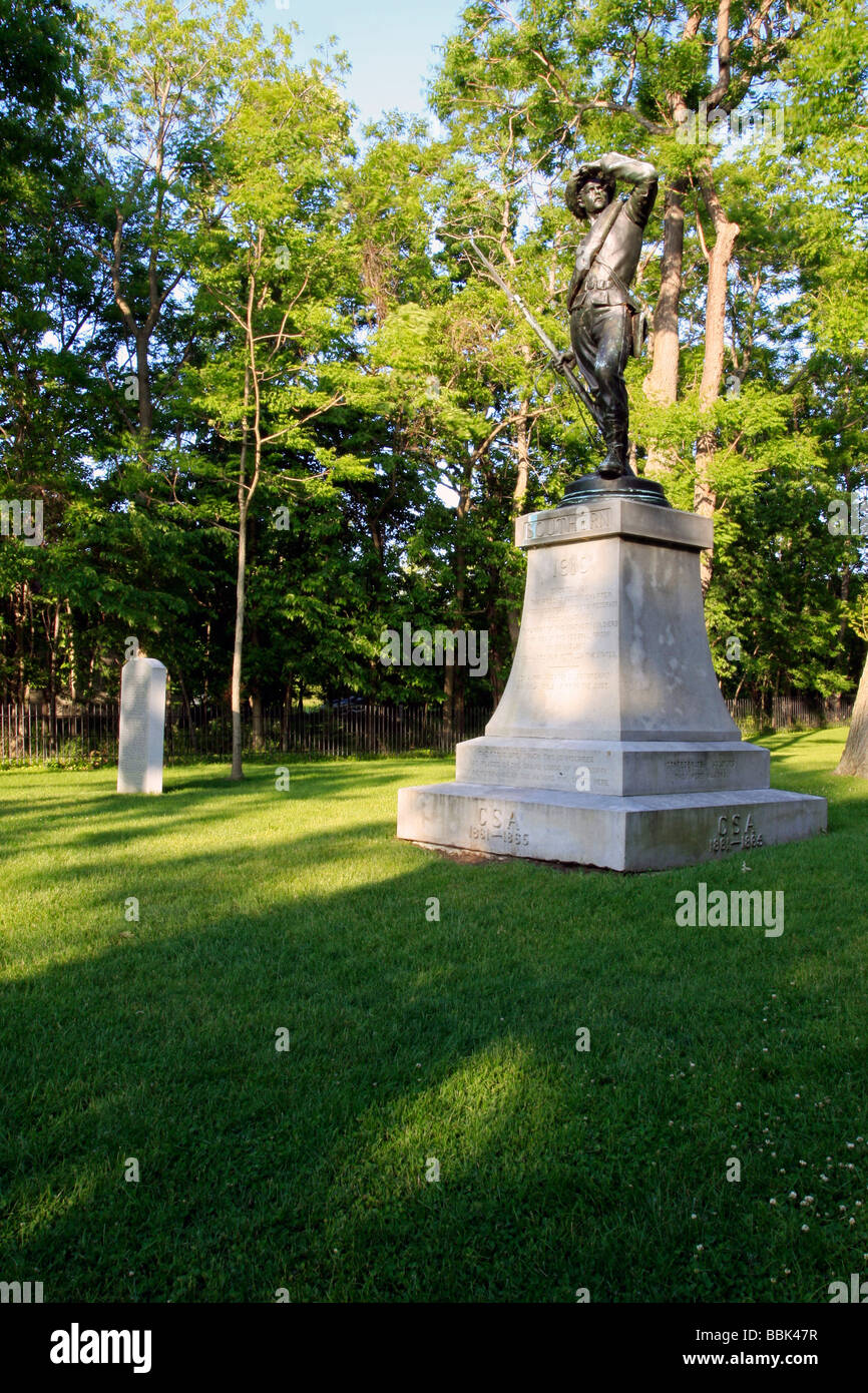 Soldato confederato statua Johnson cimitero Isola Foto Stock