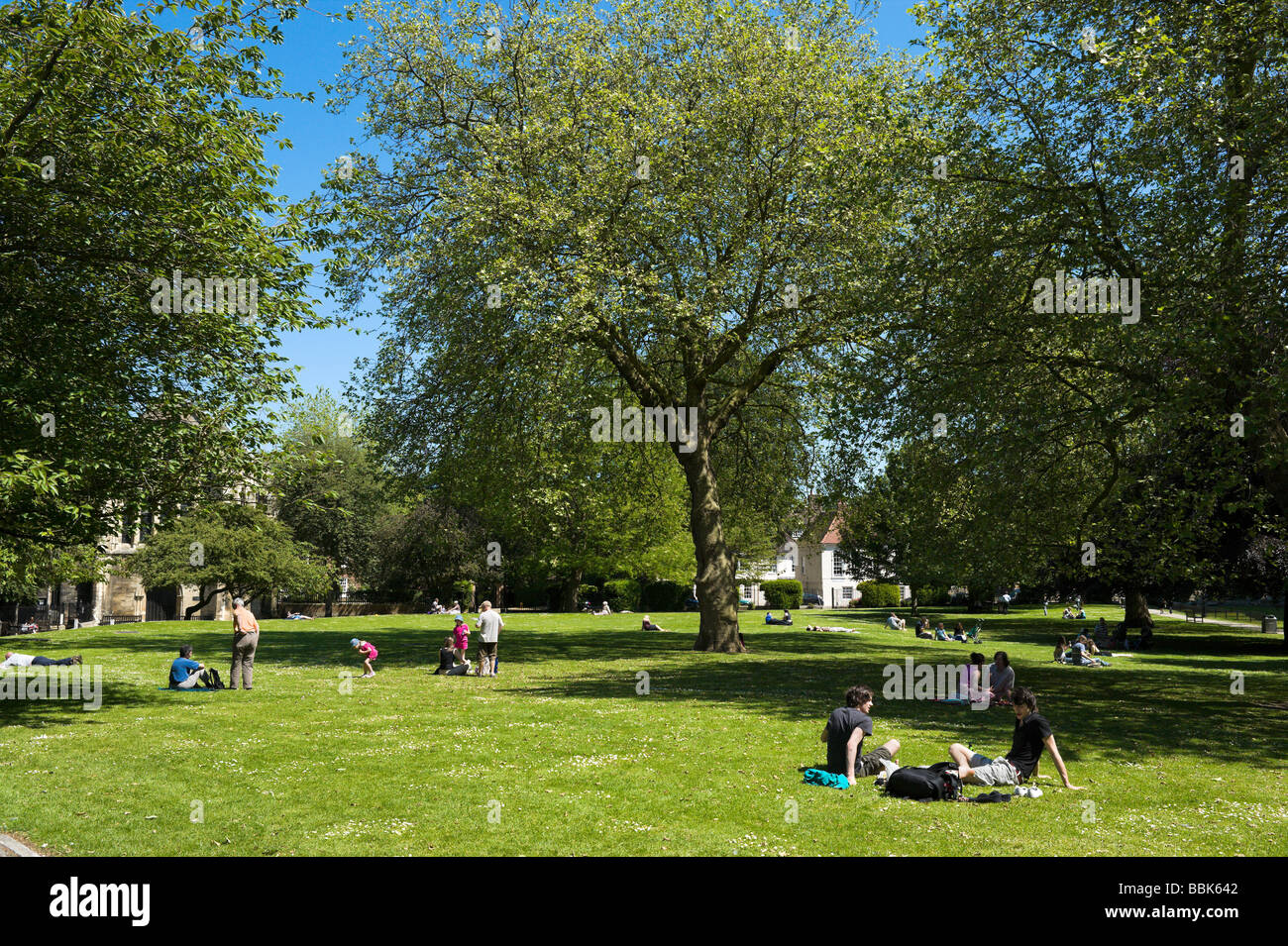 Dean's Park fuori York Minster e York, North Yorkshire, Inghilterra Foto Stock