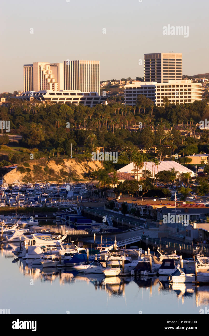 Fashion Island e il Back Bay Newport Beach Orange County in California Foto Stock