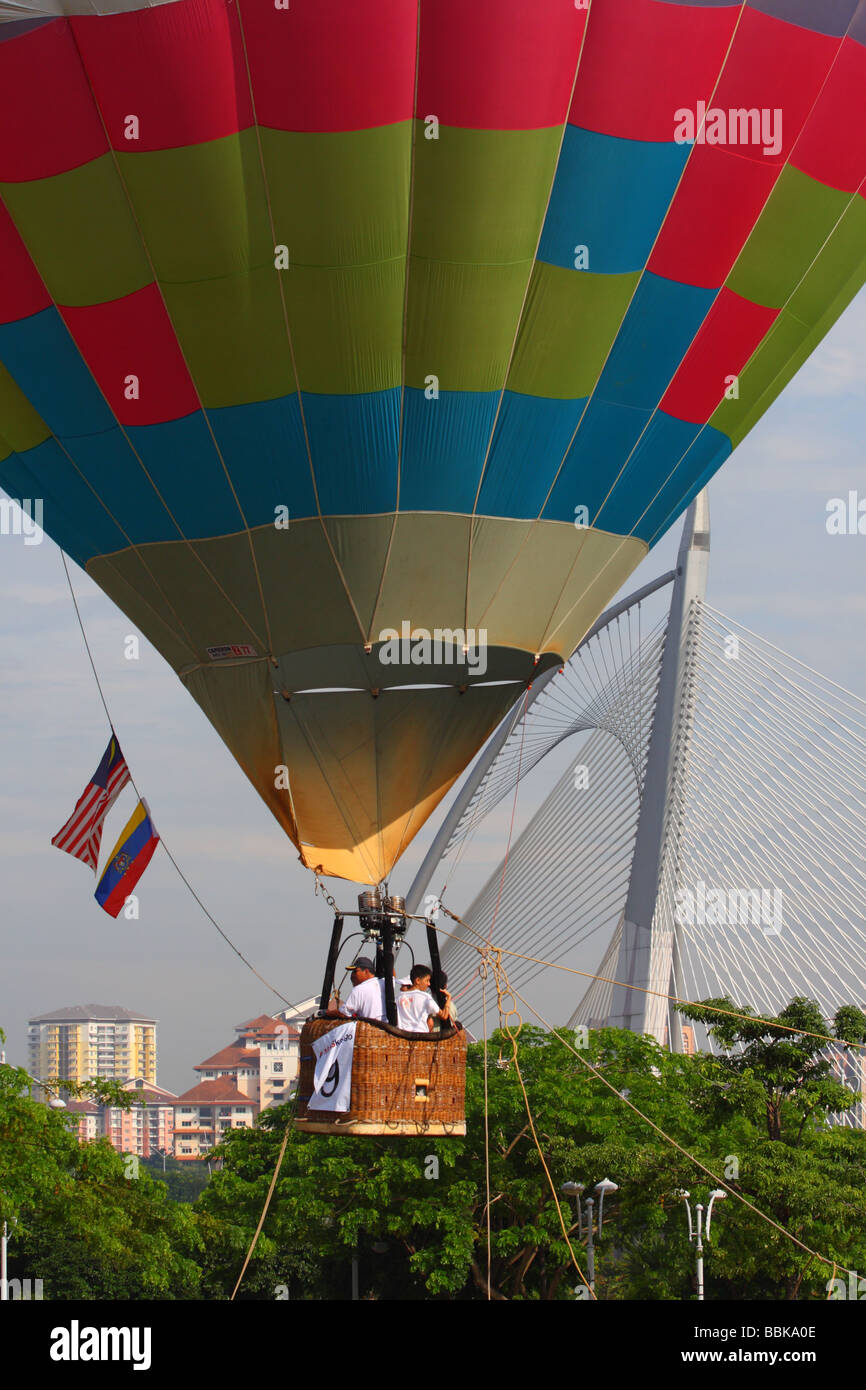 Il 1° Mongolfiere Festival internazionale tenutosi a Putrajaya Malaysia Foto Stock