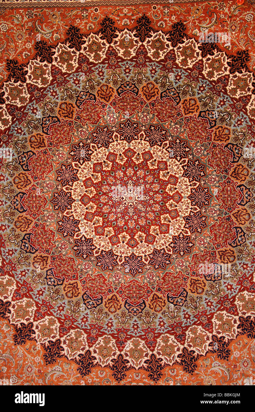 Grandi intricato tappetino in fabbrica di tappeti, Denizli, Denizli Provincia, Turchia Foto Stock