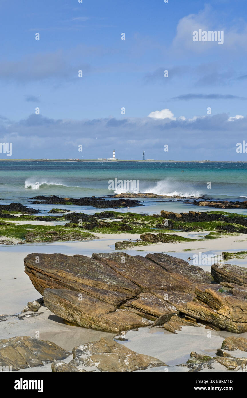 Dh Linklet Bay North Ronaldsay ORKNEY onda Surf a terra rocciosa spiaggia sabbiosa Foto Stock