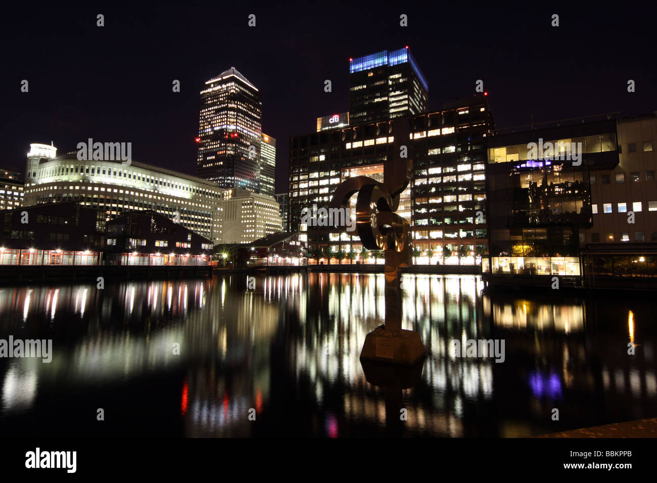 Docklands di Londra di notte Foto Stock