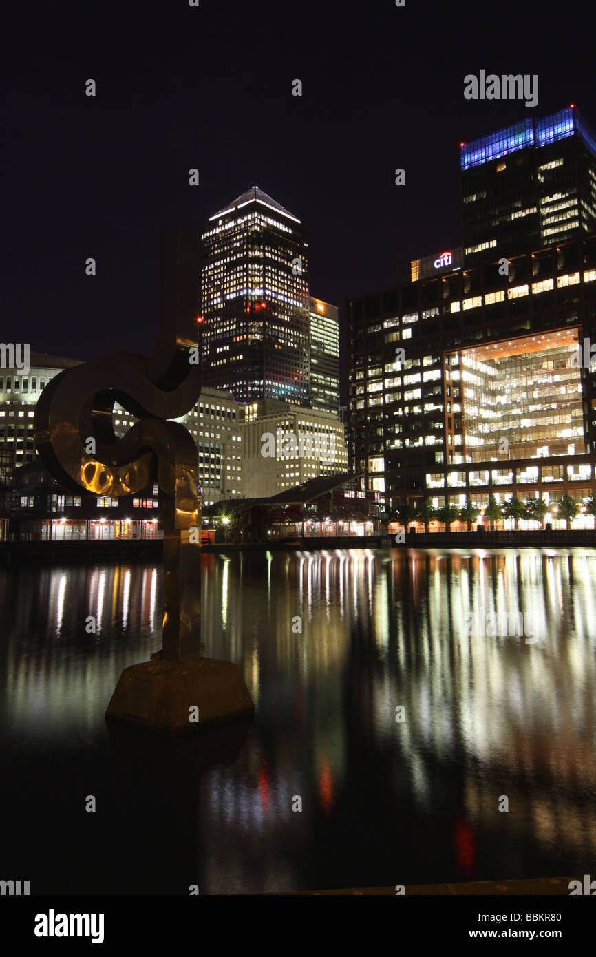 Docklands di Londra di notte Foto Stock