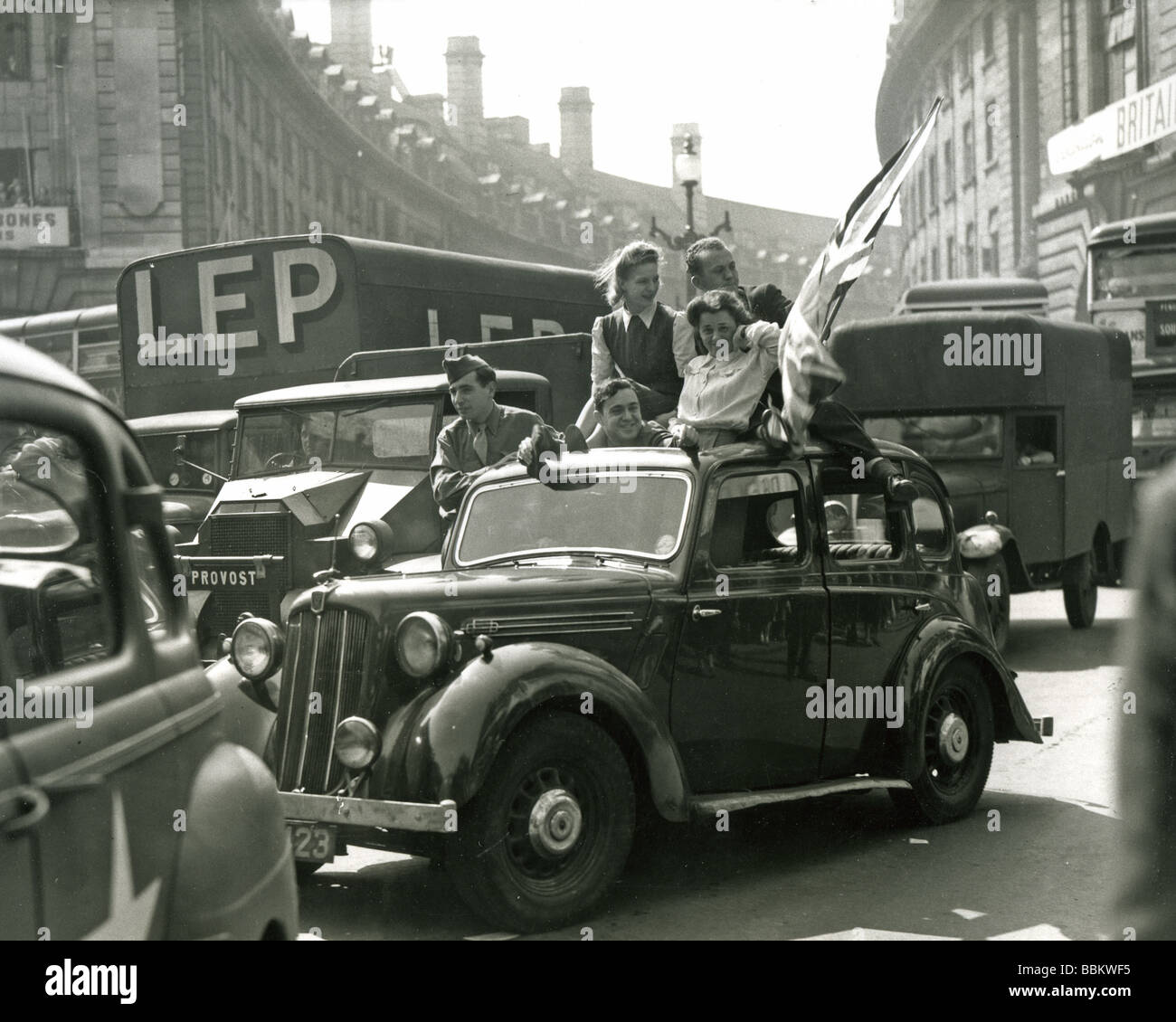 VE giorno nel 1945 è clebrated a Londra Piccadilly Circus Foto Stock