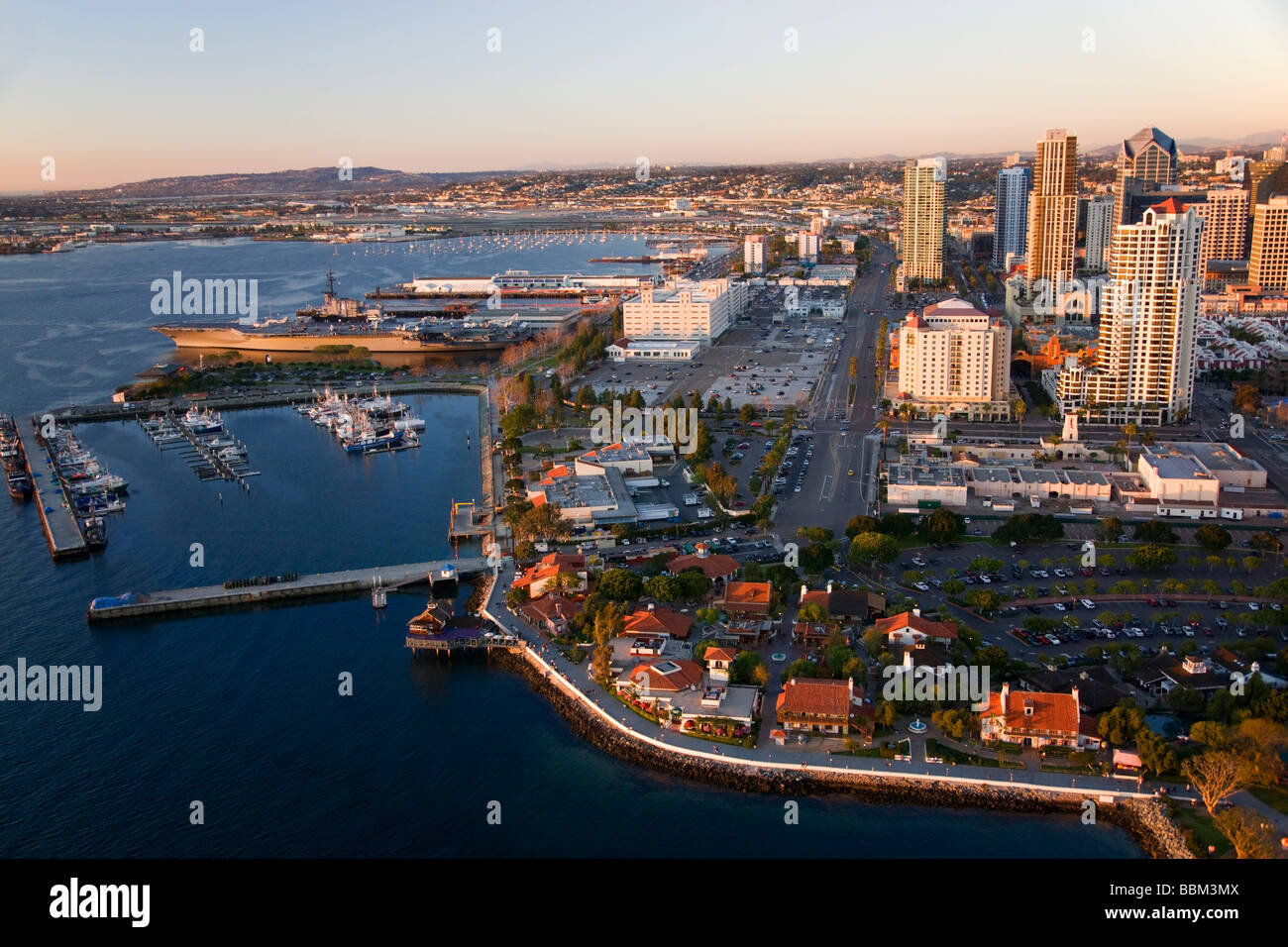 Il Seaport Village e l'Embarcadero Marina Park downtown San Diego California Foto Stock