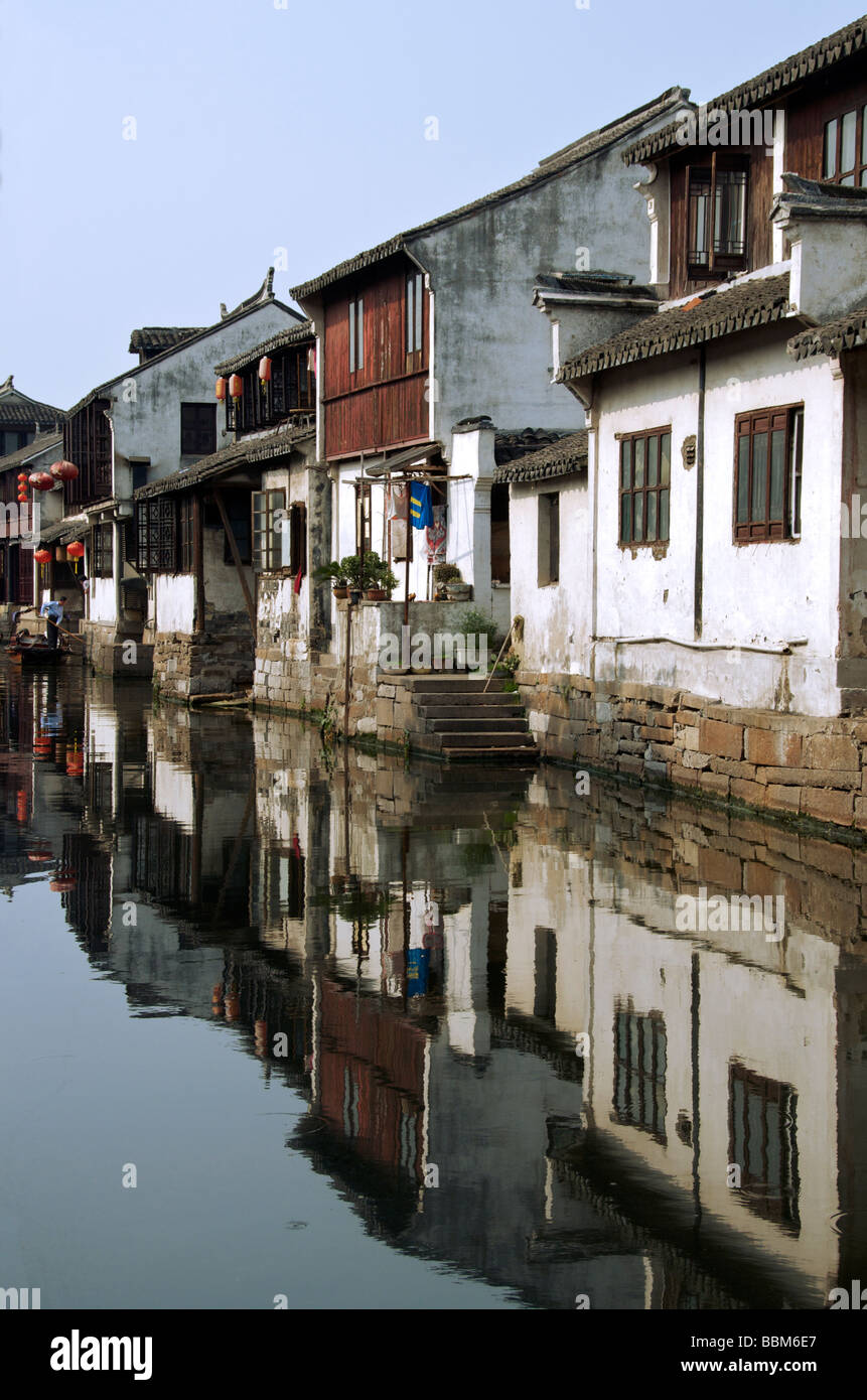 Nanshihe Canal nell'antica città d'acqua di Zhouzhuang Jiangsu in Cina Foto Stock