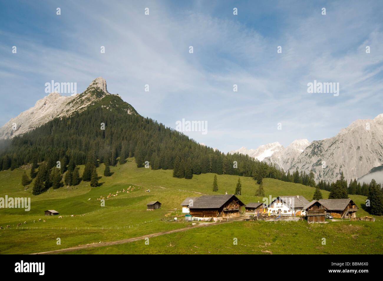 Walder-cabin, Karwendel gamma nel retro, Gnadenwald, Tirolo, Austria, Europa Foto Stock
