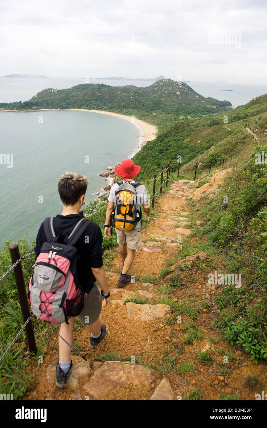 Cina, Hong Kong, l'Isola di Lantau. Passeggiate e trekking sul Sentiero di Lantau, i sentieri sono molto ben fatto e segnavia. Foto Stock