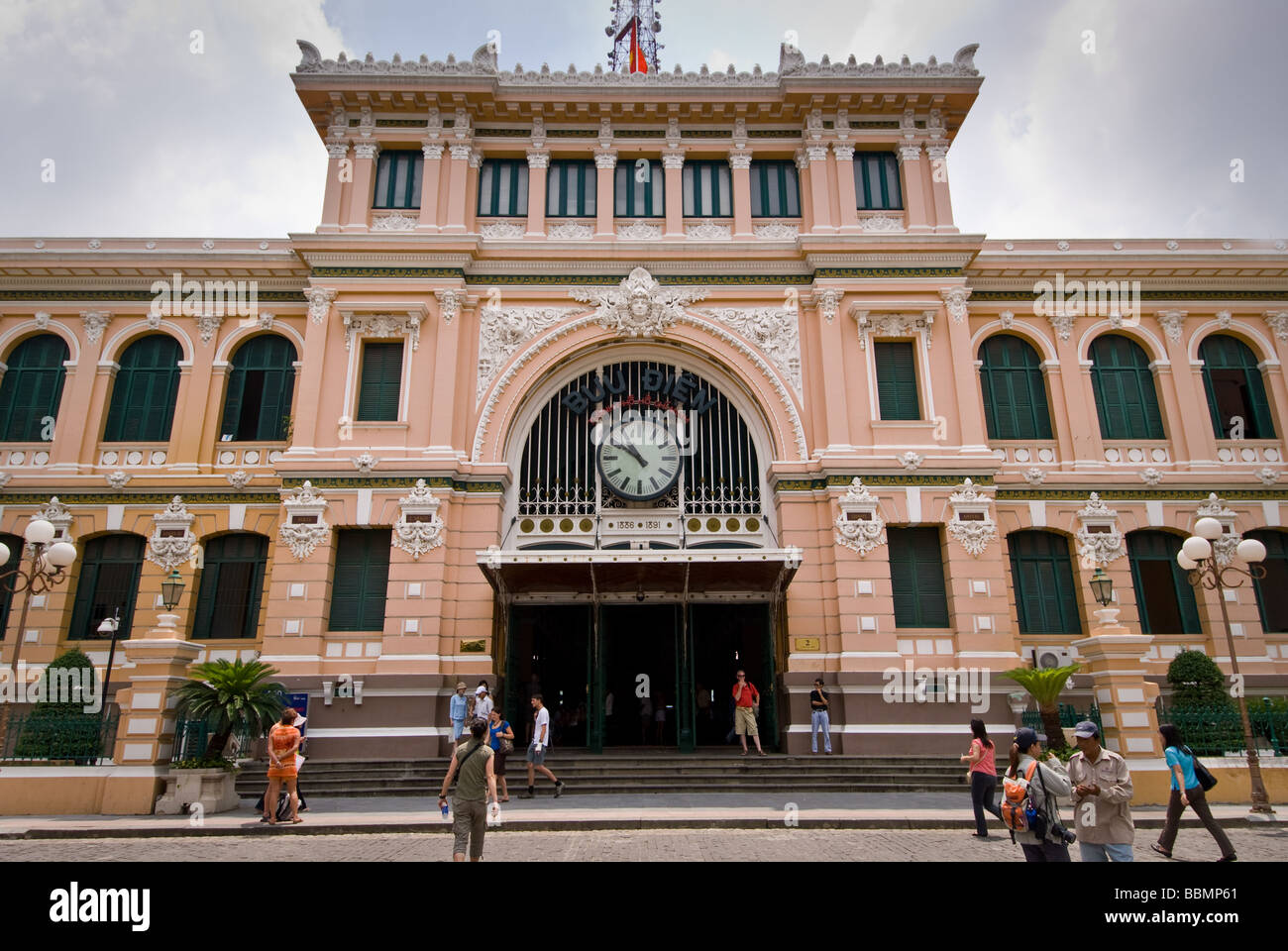 Fuori la città di Ho Chi Minh (Saigon) dell'ufficio postale principale Foto Stock