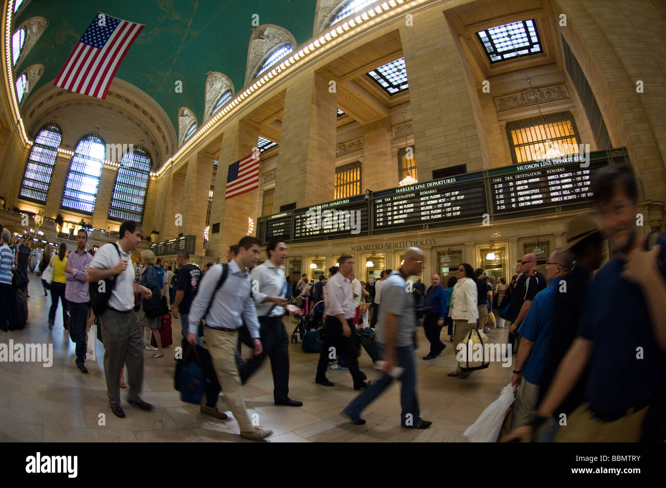 I viaggiatori in Grand Central Terminal di New York Foto Stock