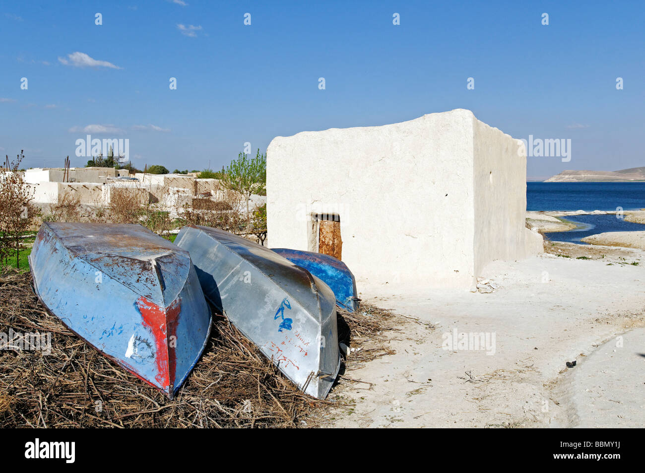 Villaggio di Pescatori sull'Asad serbatoio dell'Eufrate, Siria, Asia Foto Stock