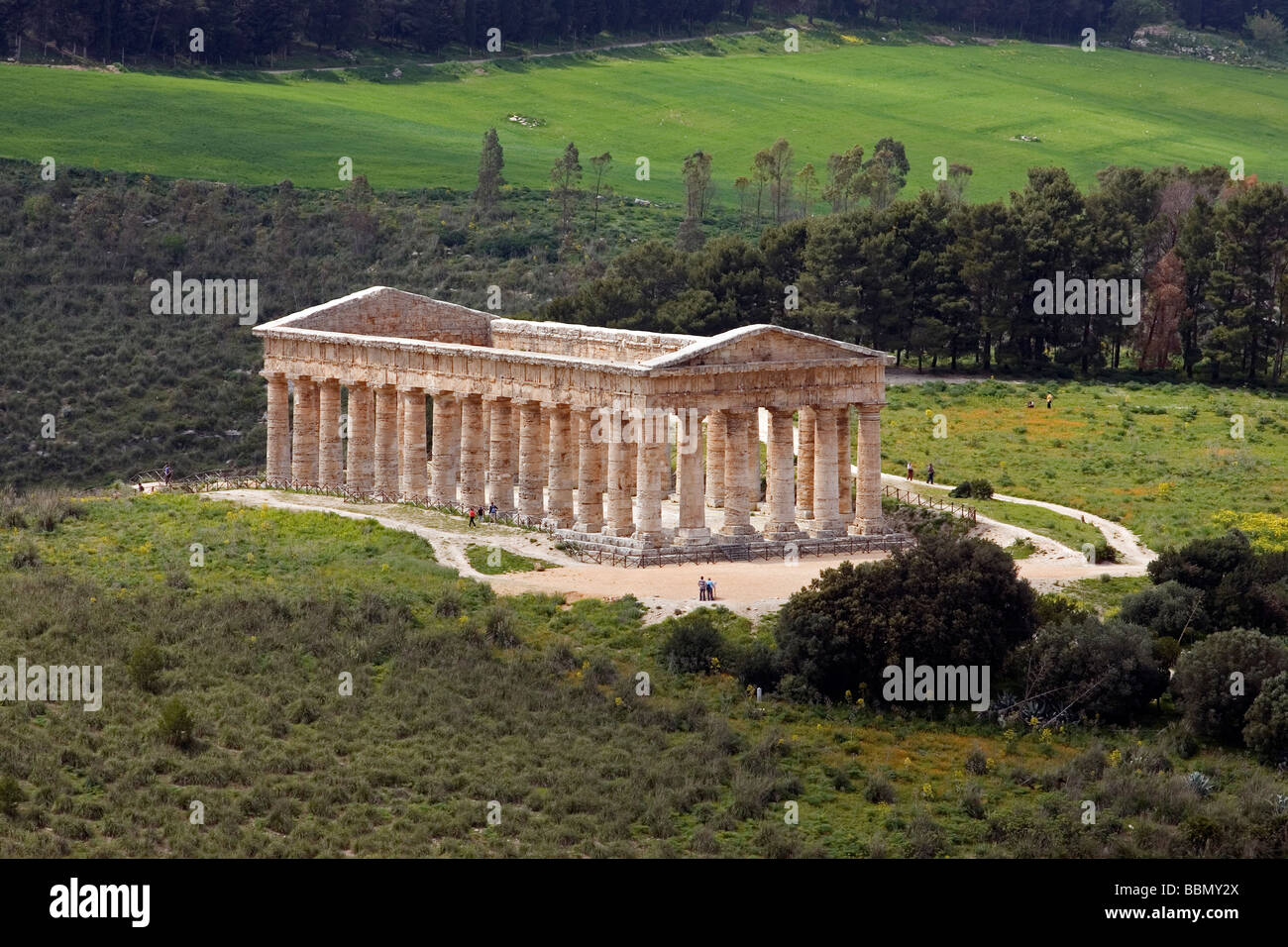 Il Greco antico tempio dorico Segesta sito archeologico Sicilia Italia Foto Stock