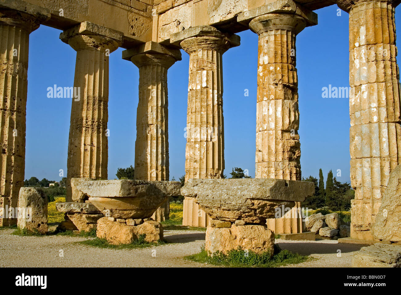 Antico tempio greco di Selinunte sito archeologico Sicilia Italia Foto Stock
