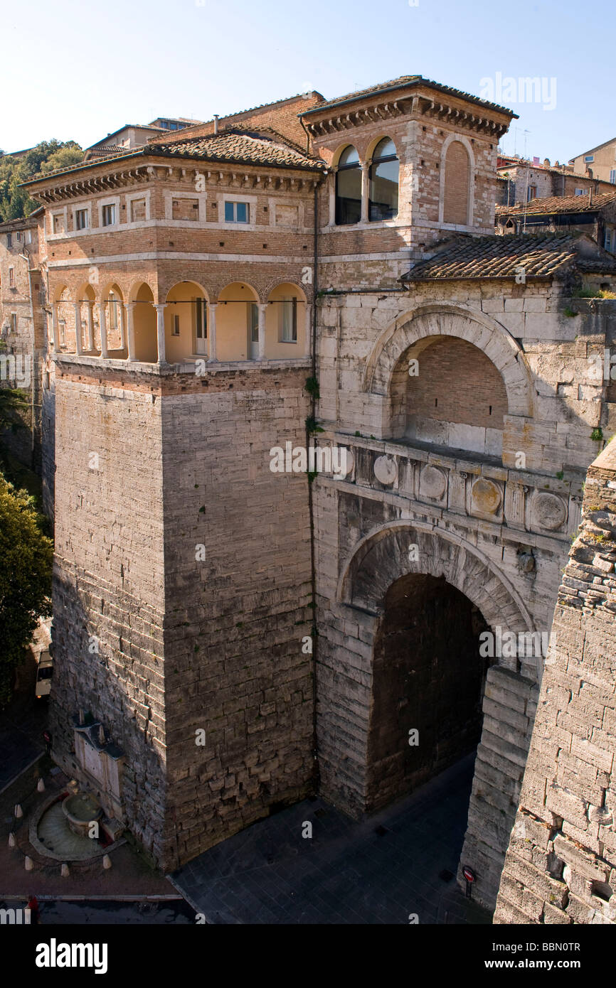 Perugia, l'Arco Etrusco, il più antico monumento della città. Foto Stock