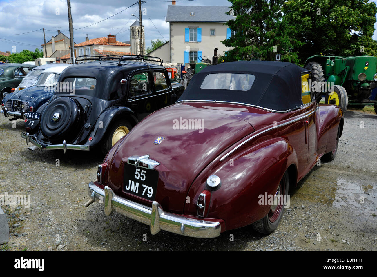 Vecchio classico francese della Peugeot 203 convertibili porta due auto di automobile Foto Stock
