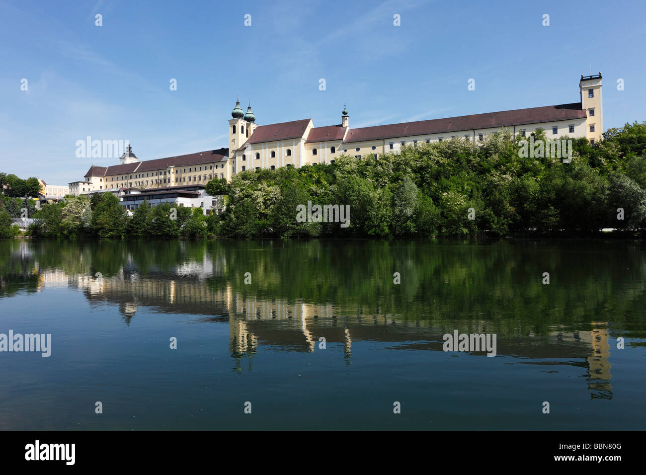 Stift Lambach monastero, il fiume Traun, Austria superiore, Austria, Europa Foto Stock
