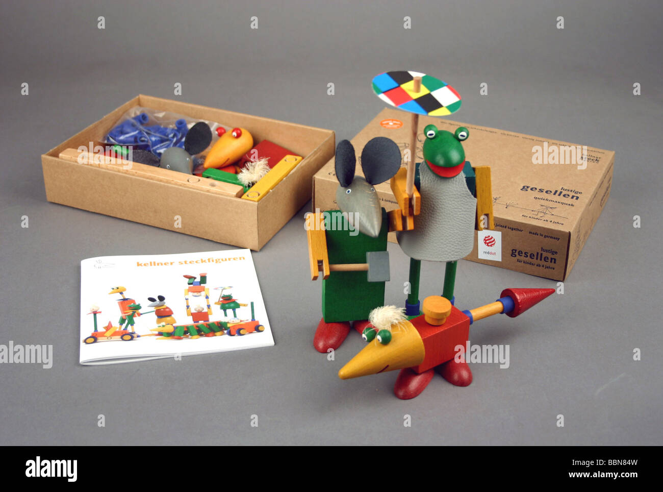 Giocattoli, figure in miniatura, diverse figure di pile Kellner, realizzati da VEB Plastspielwaren Tabarz, GDR, 1970s, Foto Stock