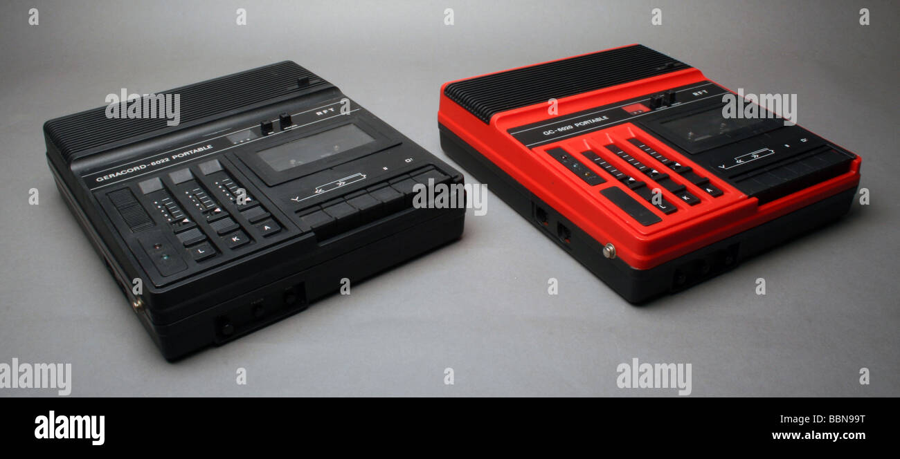Technics, unità nastro audio, registratore mono cassette Geracord GC 6020 e 6022 con microfono integrato, realizzato da VEB Elektronik Gera, GDR, 1980/1981, Foto Stock