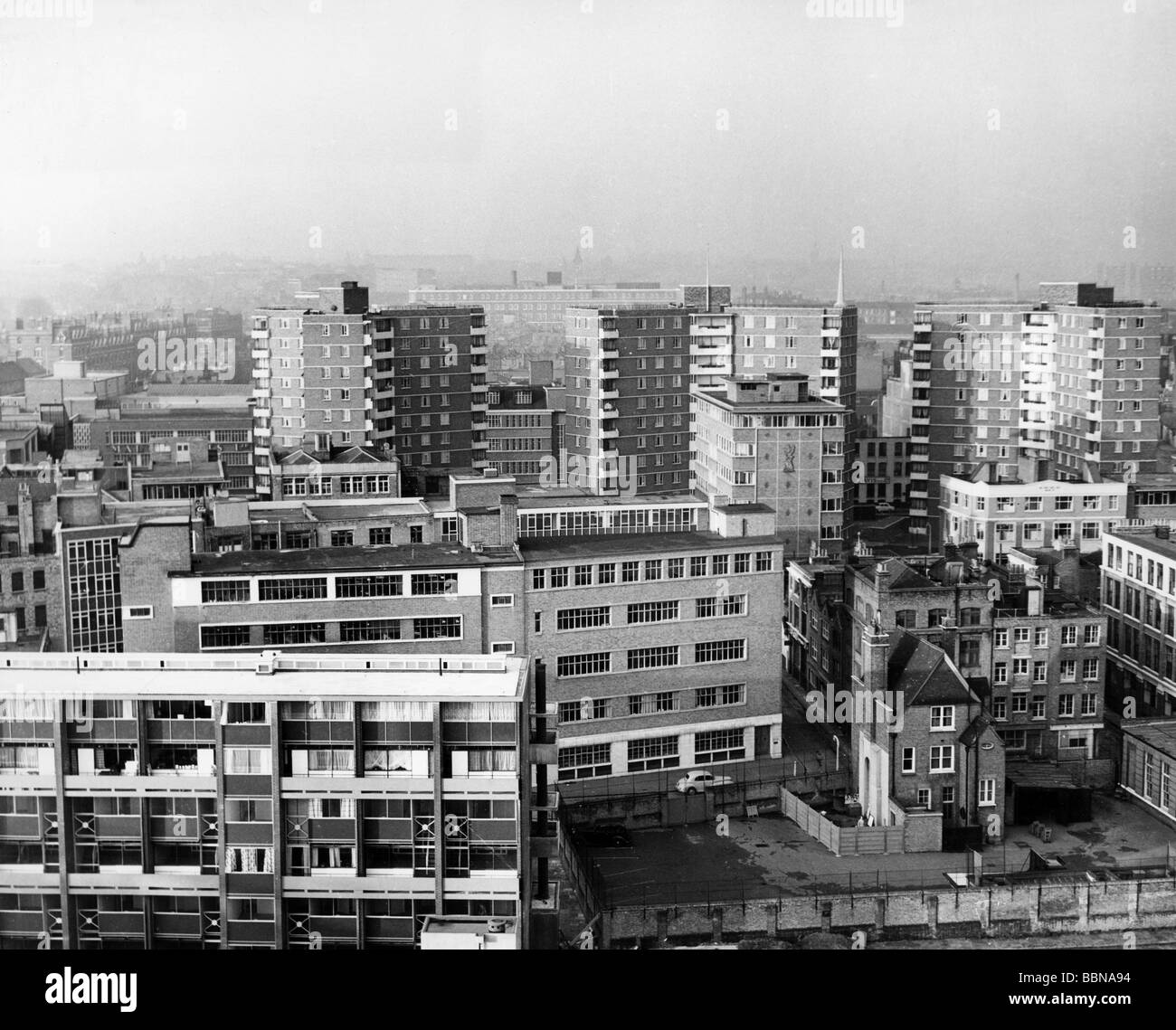 Geografia / viaggio, Gran Bretagna / Regno Unito, Londra, viste della città / città, vista sul nuovo immobile di Barbican, 1960s, Foto Stock