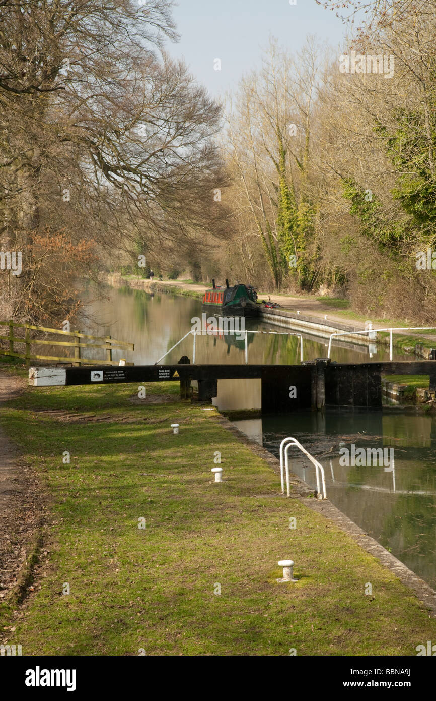 Blocco sul Kennet and Avon Canal vicino Avington tra Hungerford e Kintbury Berkshire REGNO UNITO Foto Stock