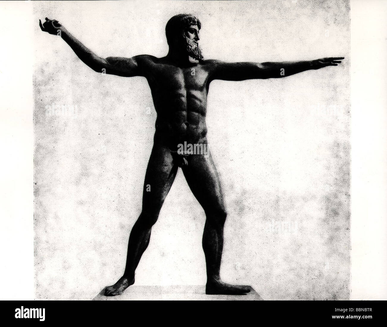 Poseidone, dio greco del mare, lunghezza intera, tridente ferrido, foto dal mare di Cap Artemision, statua, Foto Stock