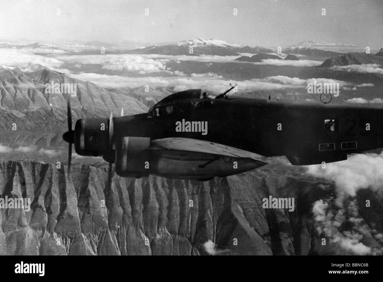 Eventi, Seconda guerra mondiale / seconda guerra mondiale, guerra aerea, aereo, bombardiere italiano Savoia Marchetti SM 79 'sparviero' prossimi obiettivi in Grecia, fine 1940 / inizio 1941, Foto Stock
