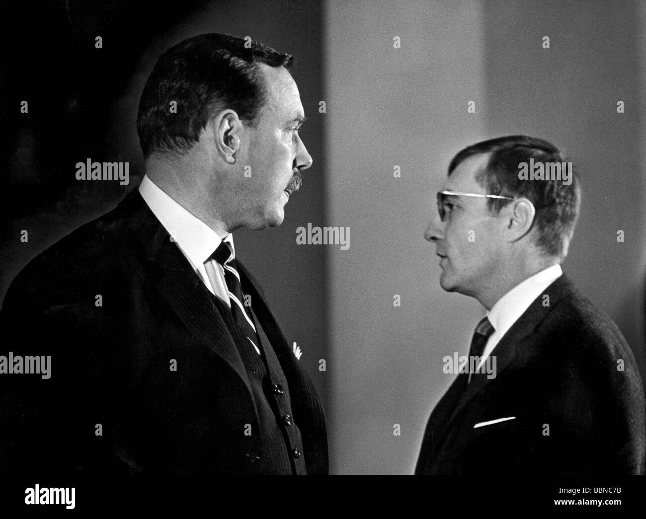 Augstein, Rudolf, 5.11.1923 - 7.11.2002, giornalista tedesco, editore di "Der Spiegel", processo dinanzi alla Corte costituzionale federale tedesca, Karlsruhe, 25.1.1966, con Hans Detlev Becker, Foto Stock