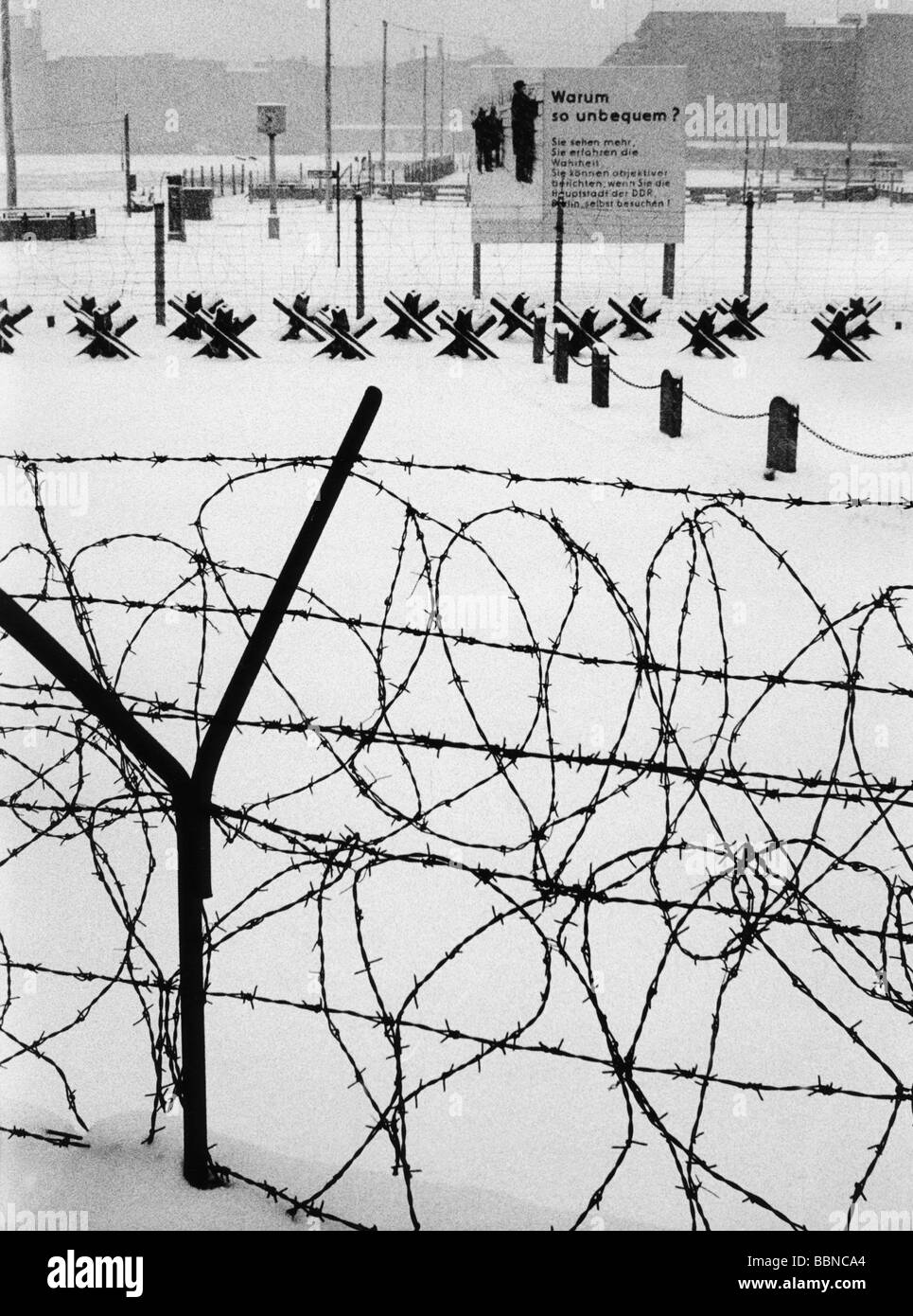 Geografia / viaggio, Germania, Berlino, muro, striscia di confine in inverno, 1960s, , Foto Stock