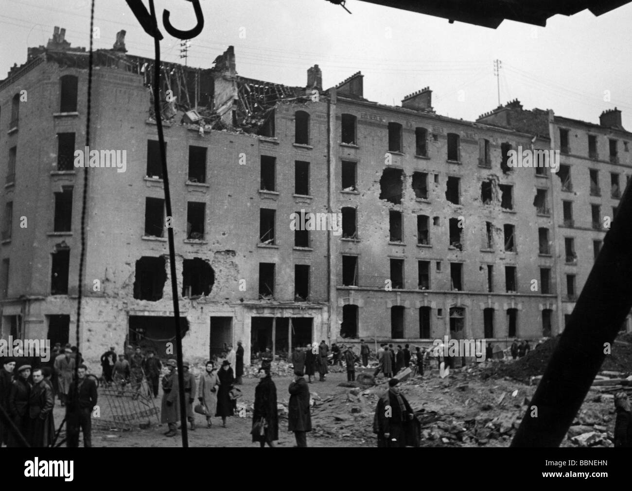Eventi, Seconda guerra mondiale / seconda guerra mondiale, guerra aerea, distrutto case di appartamenti dopo un raid aereo britannico su Parigi, primavera 1942, Foto Stock