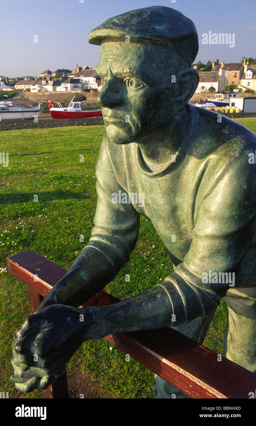 Port william scultura di Andrew Brown che si affaccia sulla baia di luce nella Machars di Galloway Scotland Regno Unito Foto Stock