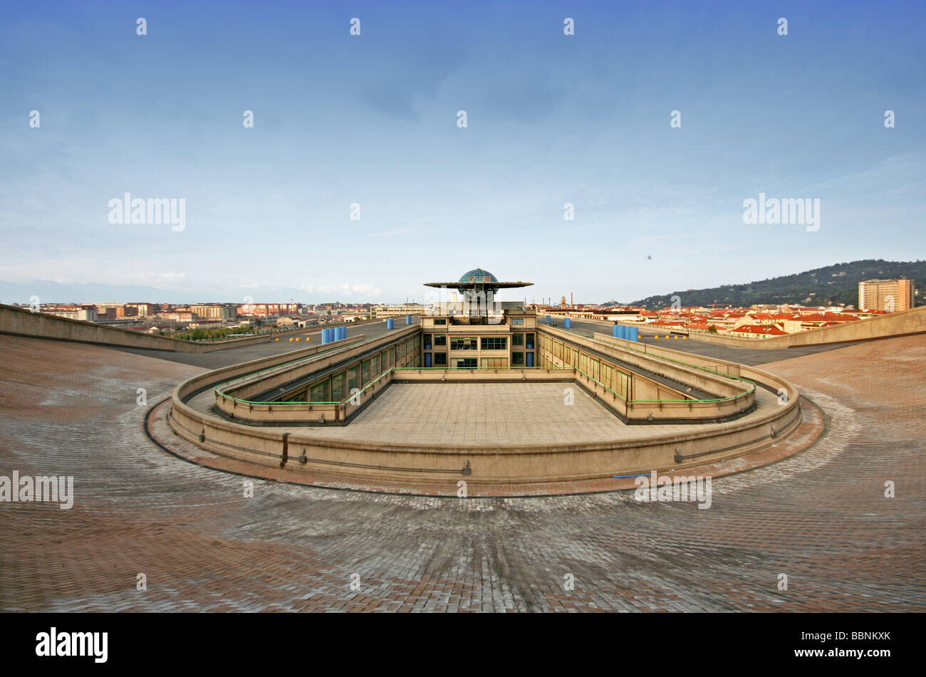Geografia / viaggi, Italia, Piemonte, Torino, edifici, Lingotto, stabilimento FIAT, costruito: 1916, esteso in anni ottanta da Renzo Piano, Additional-Rights-Clearance-Info-Not-Available Foto Stock