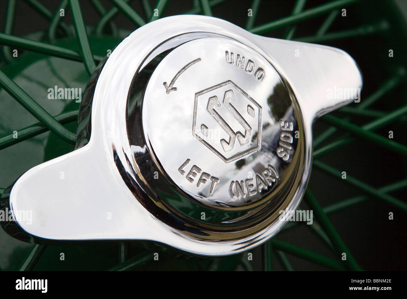 Ruota di trascinamento spinner del classico vecchio British realizzato 1932 SS1 tourer jaguar Foto Stock