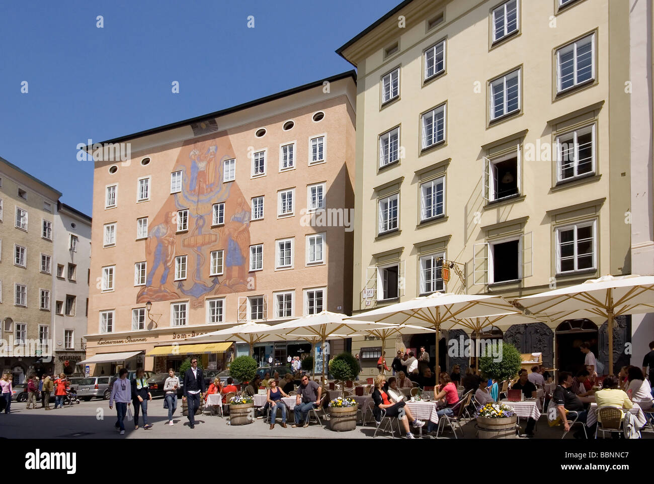 Geografia / viaggi, Austria, Salisburgo, quadrato / piazze, Waagplatz, street cafe Additional-Rights-Clearance-Info-Not-Available Foto Stock