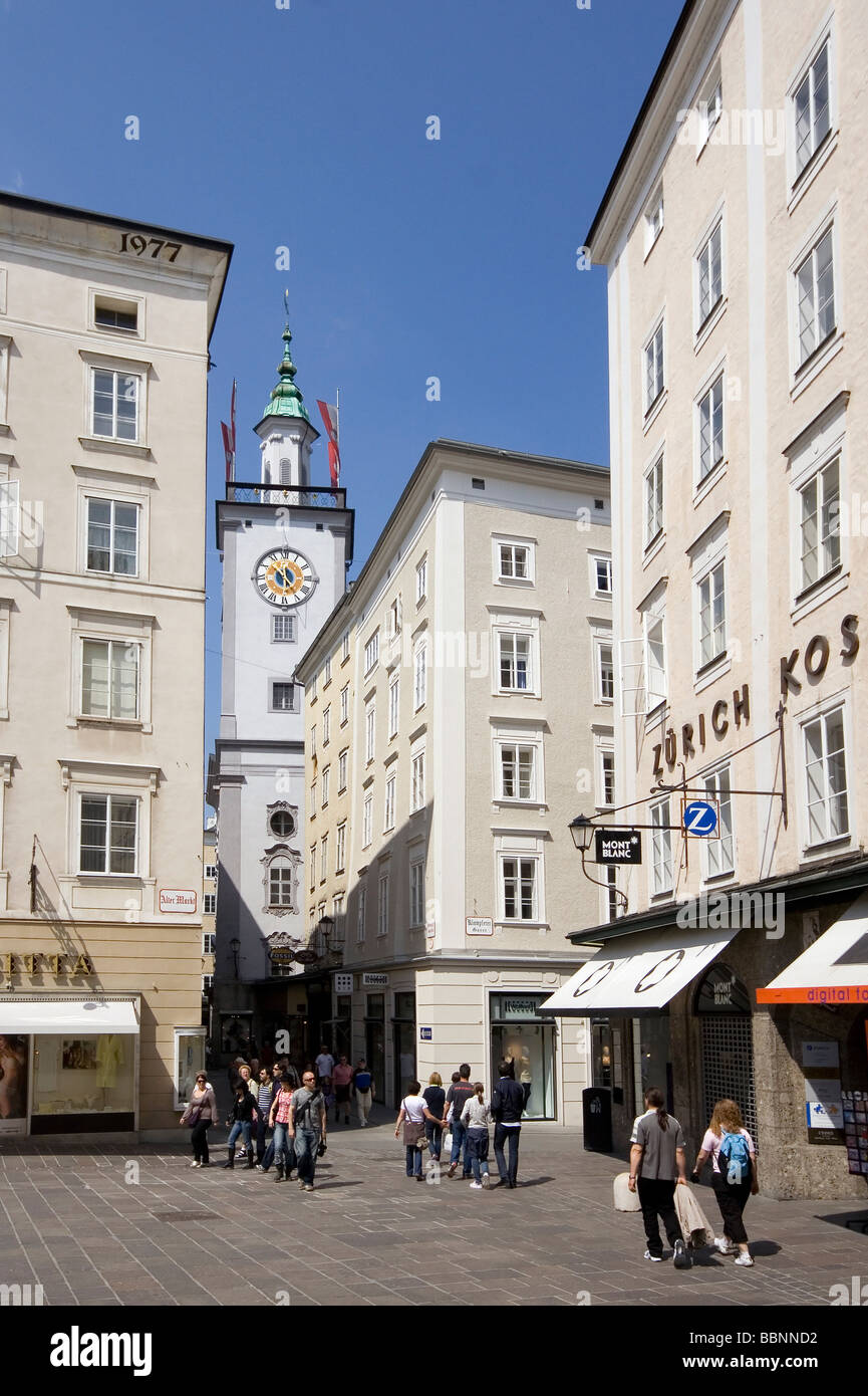 Geografia / viaggi, Austria, Salisburgo, quadrato / piazze, Alter Markt con vista verso la torre del palazzo comunale, Additional-Rights-Clearance-Info-Not-Available Foto Stock