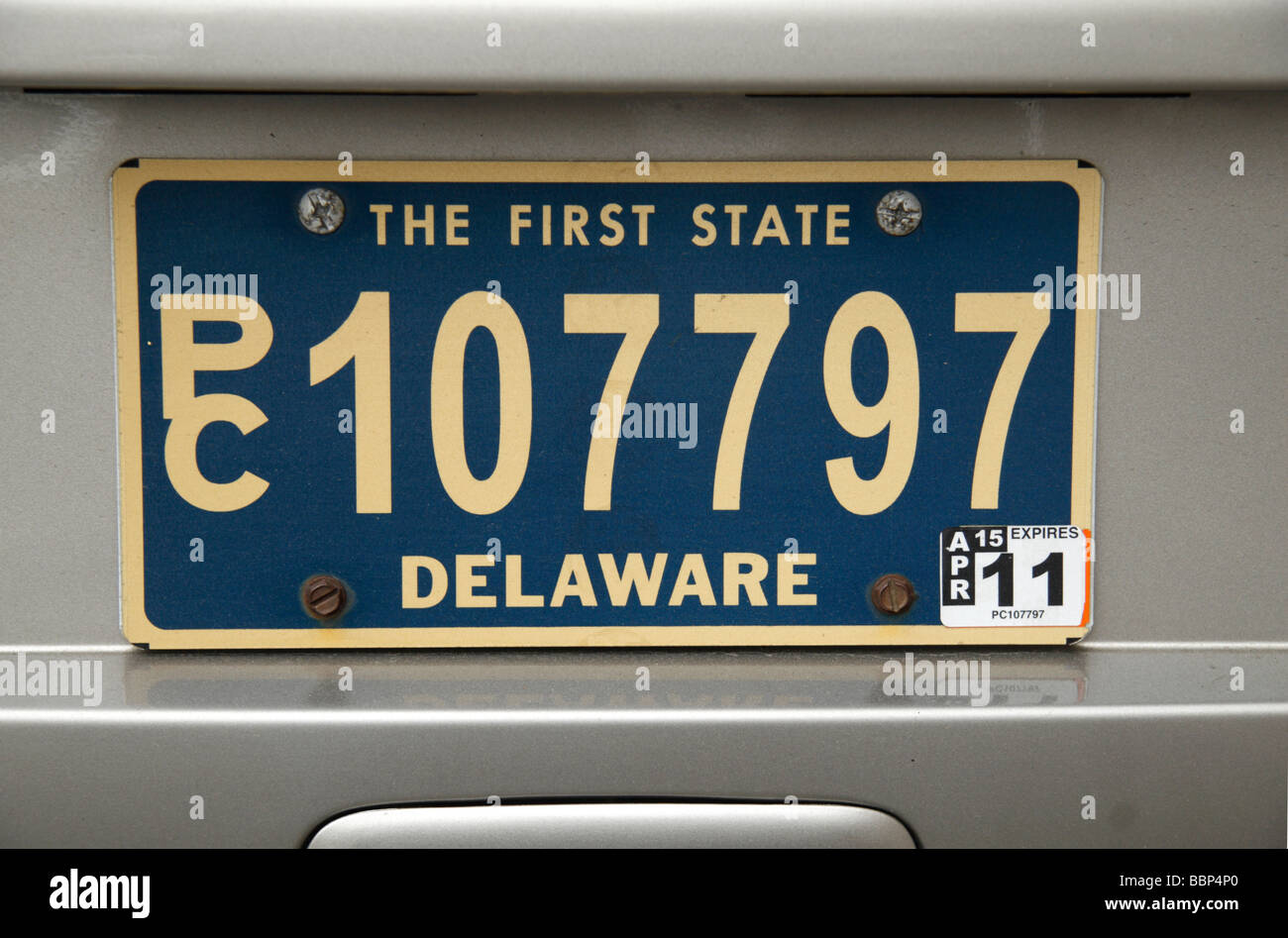 Close up di Delaware Stato targa. Auto parcheggiate in New York. Foto Stock