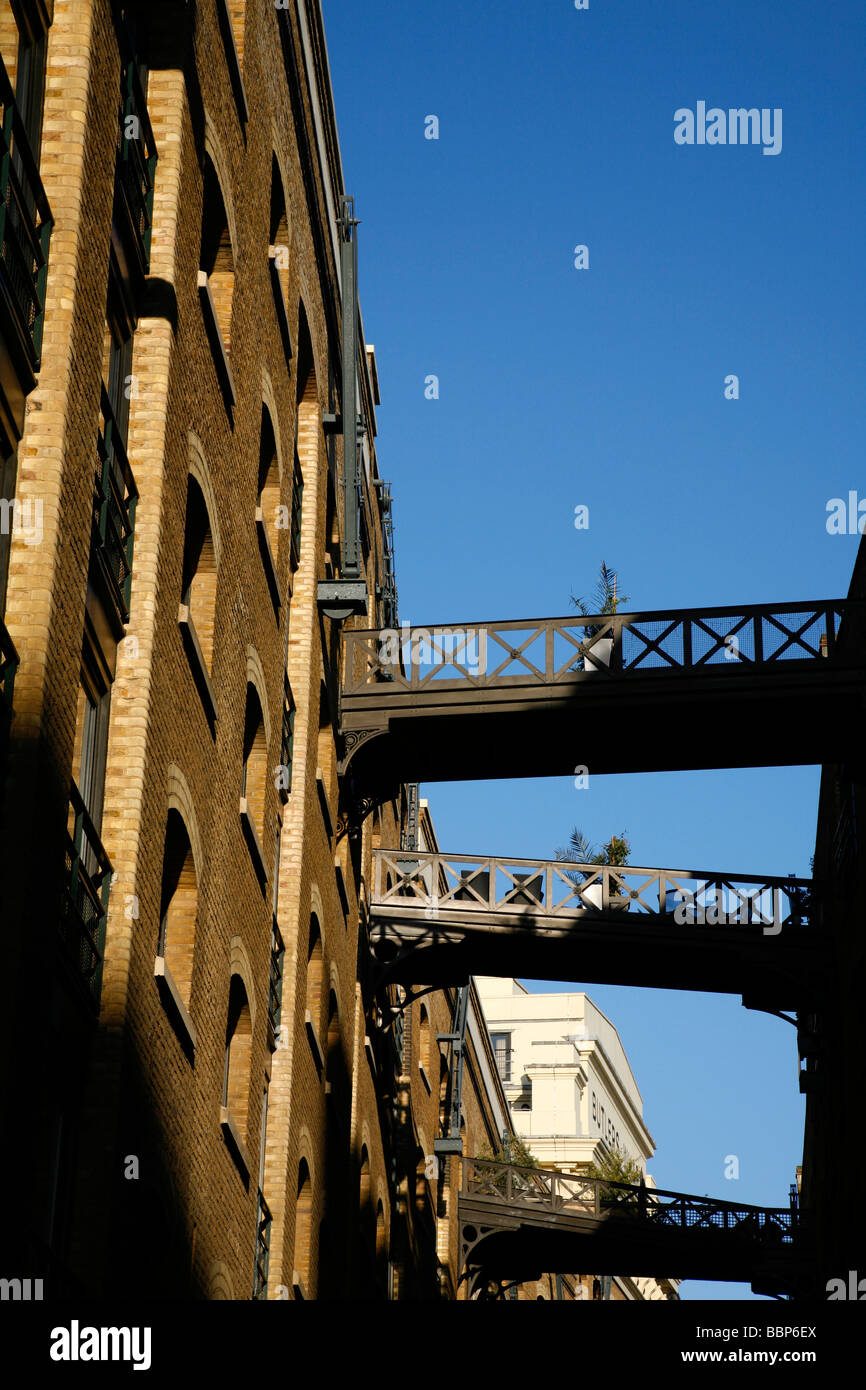 Blocchi di appartamenti in Shad Thames, Bermondsey, London, Regno Unito Foto Stock