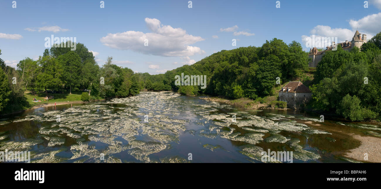 Il fiume Creuse vicino alla città di Ciron in Indre, Francia Foto Stock