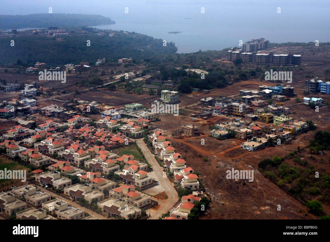 Nuove zone residenziali essendo costruito vicino l'aeroporto di Dabolim in Goa in India Foto Stock