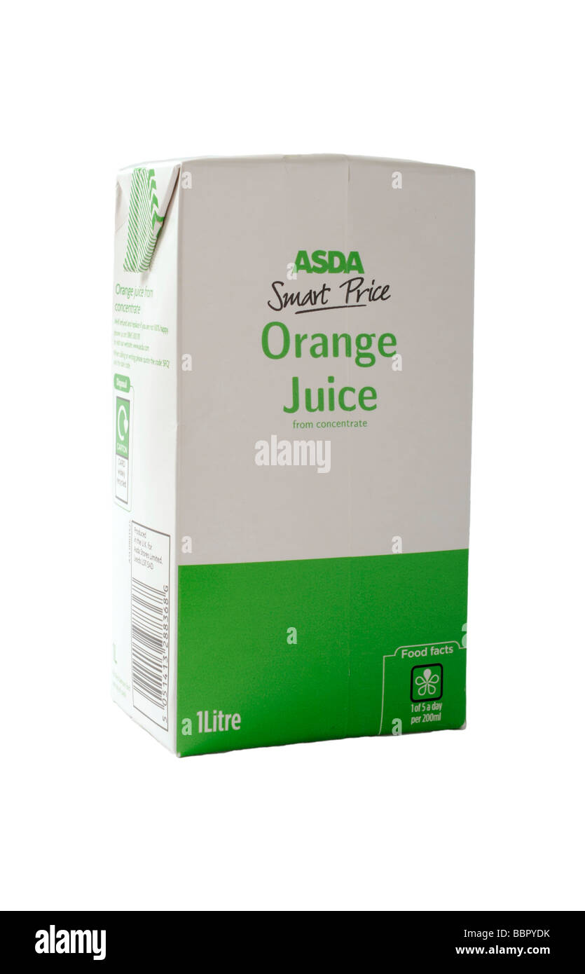 Una scatola di cartone di Asda propria marca di succo d'arancia a base di concentrato Foto Stock