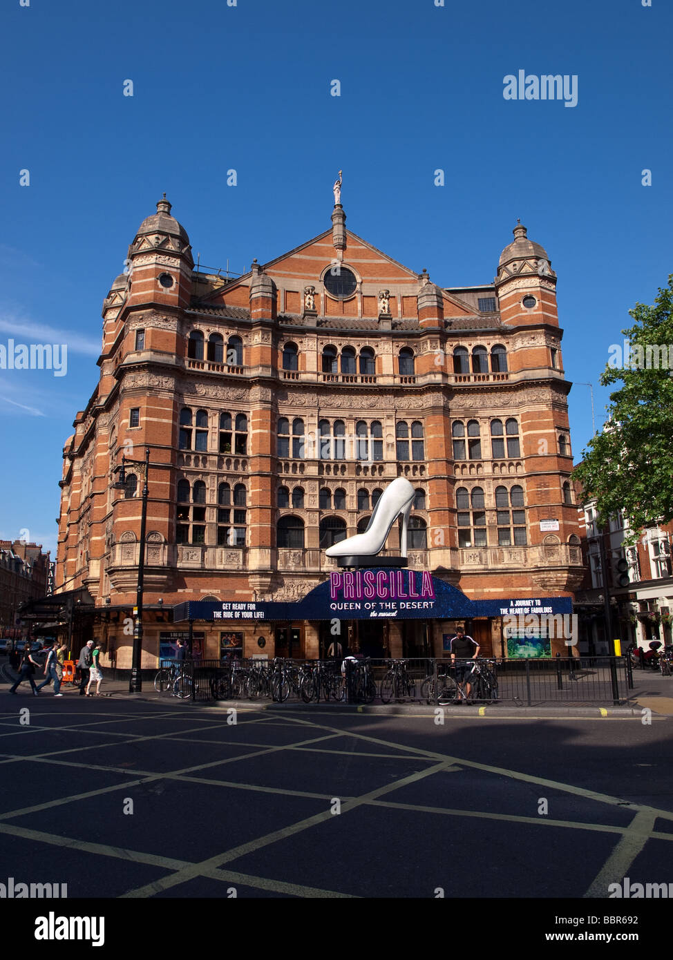 Priscilla Queen of the Desert , Palace Theatre Cambridge Circus City of Westminster London REGNO UNITO Foto Stock