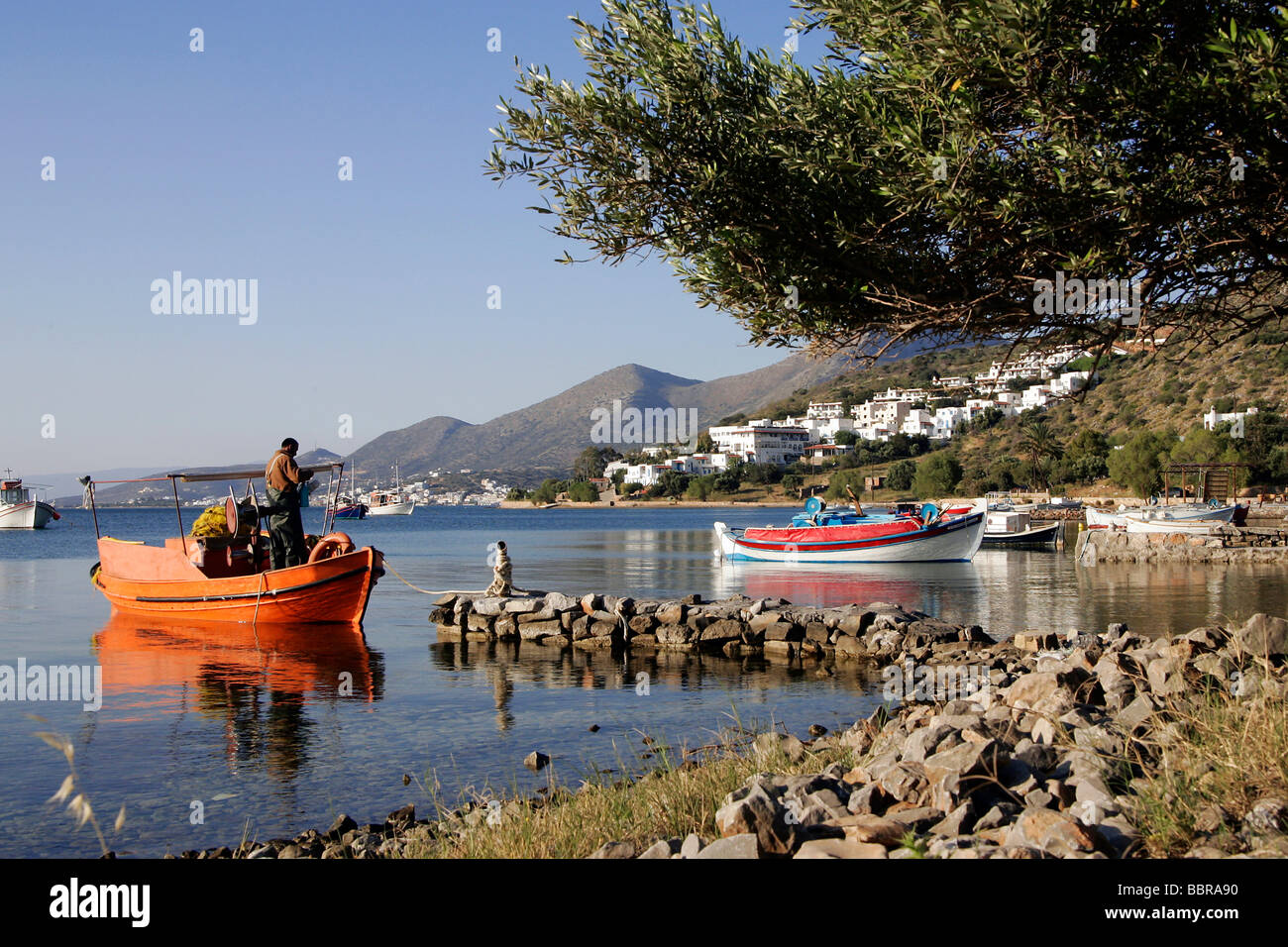 I pescatori spiaggia di Elounda, Golfo di Mirabello, Creta, Grecia Foto Stock