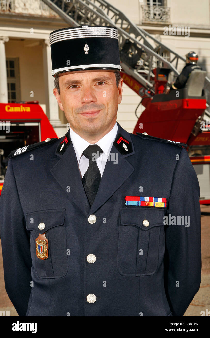 Il colonnello RICHARD VIGNON, presidente della Federazione Nazionale dei Vigili del fuoco francesi (FNSPF), 32 Rue Breguet, PARIS (75), Francia Foto Stock