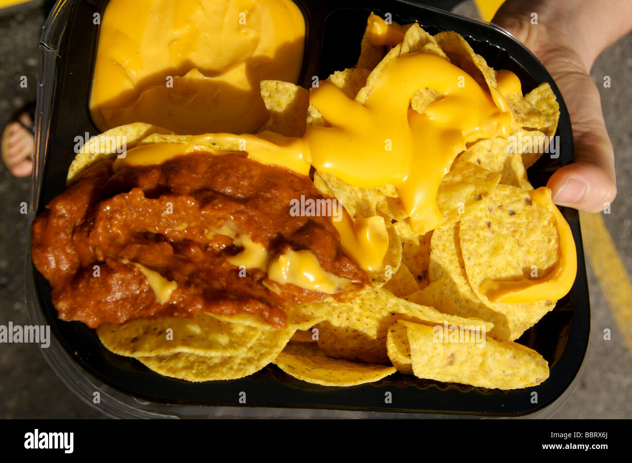Il fast food natchos da una stazione di gas convenience store Foto Stock