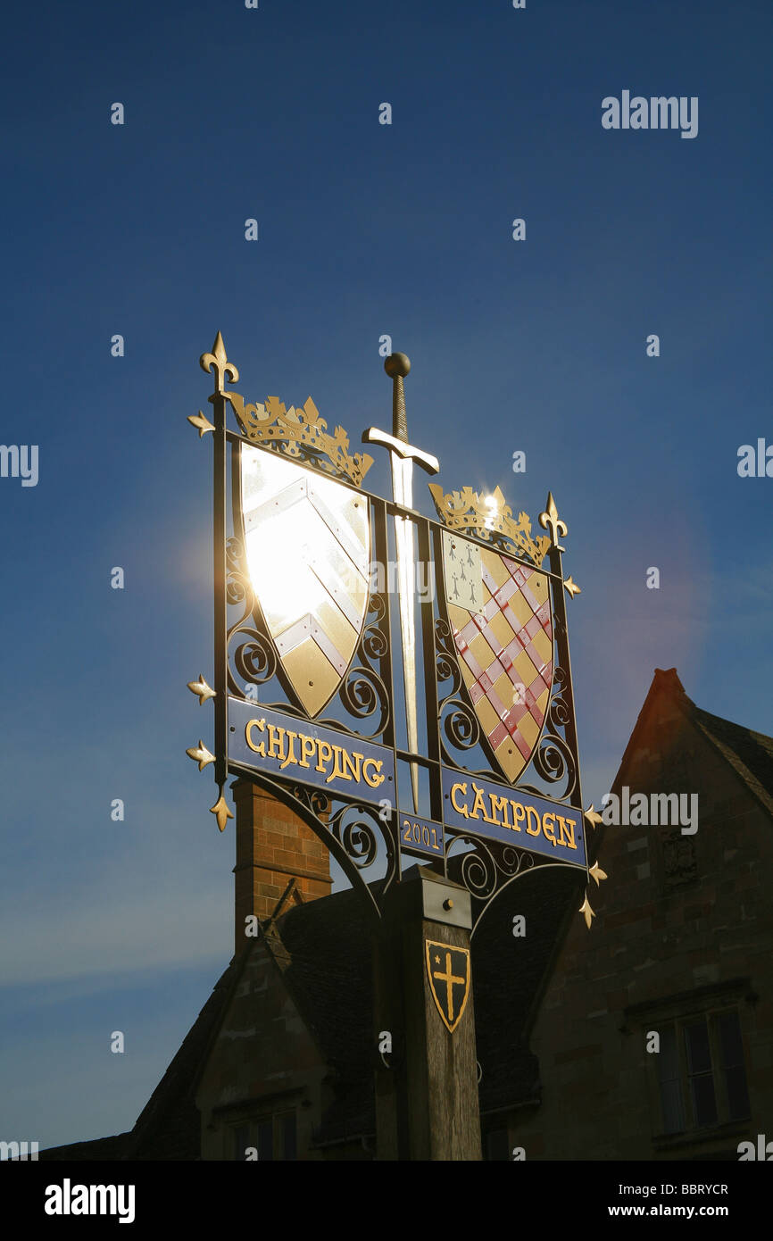 Il Chipping Campden town sign in High Street, Gloucestershire, England, Regno Unito Foto Stock