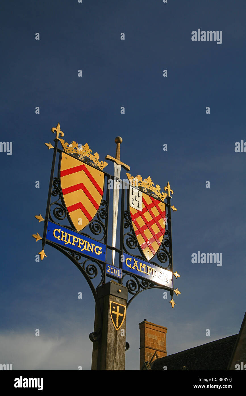 Il Chipping Campden town sign in High Street, Gloucestershire, England, Regno Unito Foto Stock