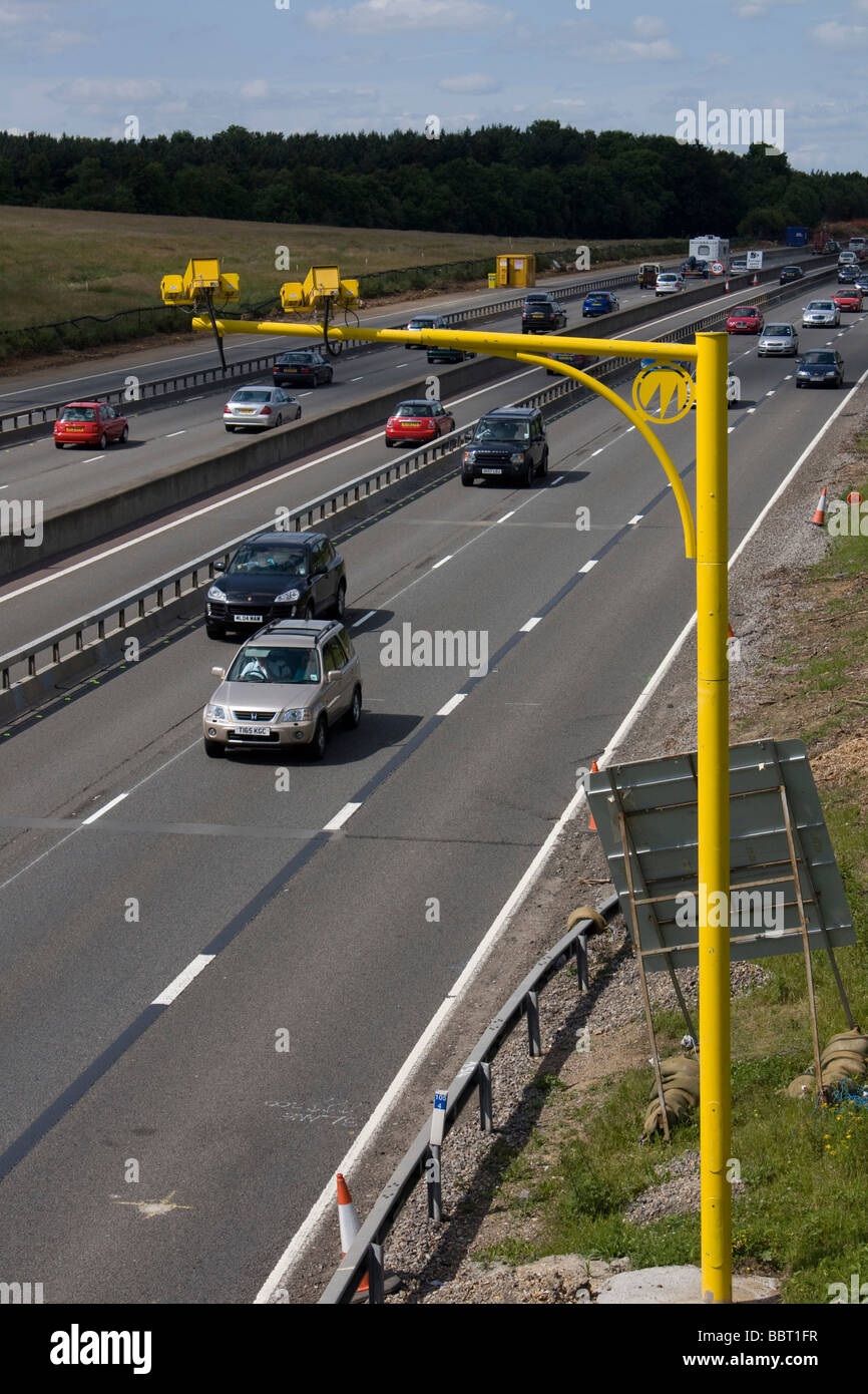 Velocità media specifiche telecamera M25 Autostrada allargando le giunzioni di schema di 16-23 M40 per A1 (M) Autostrade il contratto di agenzia in Inghilterra uk gb Foto Stock